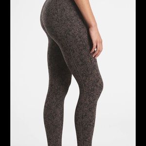 Athleta Salutation Pocket Textured Leggings